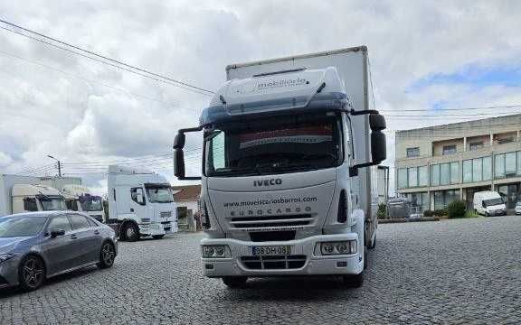 Camião de transporte de mercadorias