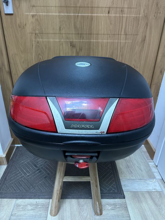 Kufer centralny Kappa 46l z oparciem i plytą