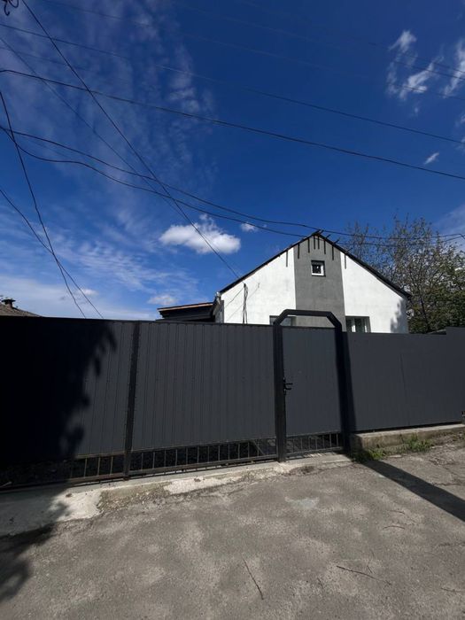 Продаж будинку вул. Чорновола