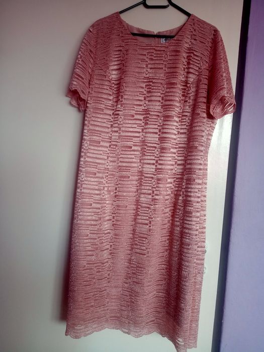 Sukienka koronkowa damska