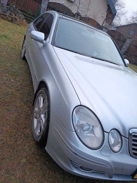 Mercedes E200K • Топова комплектація • Рідний пробіг • Власник• БезДТП