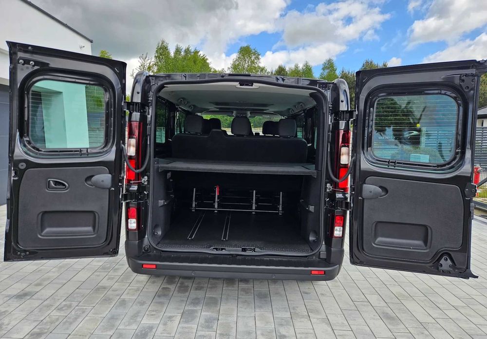 Wynajem BUS 9 osobowy wypożyczalnia Renault Trafic, Opel Vivaro i inne