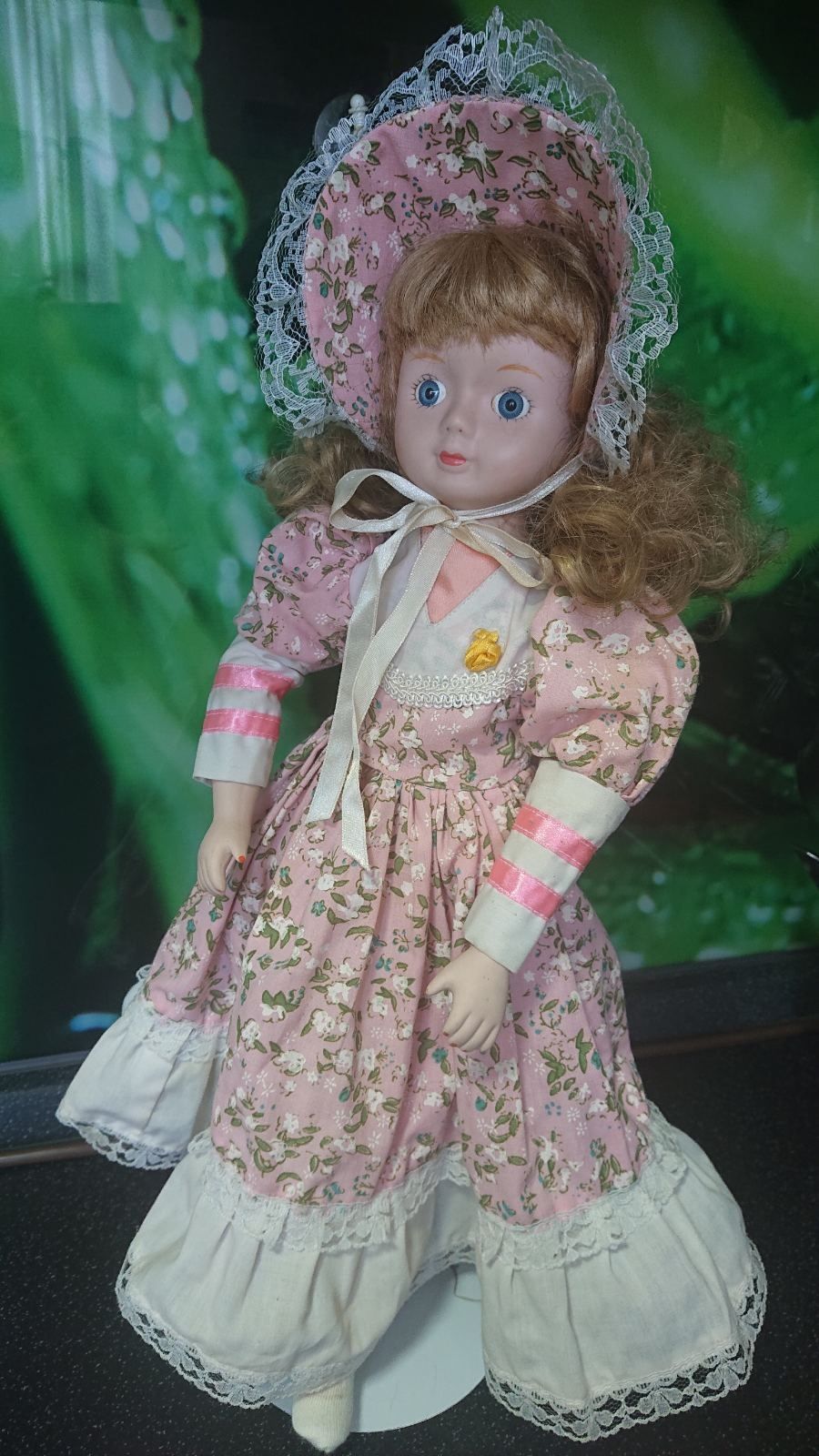 Фарфоровая старинная кукла из Германии