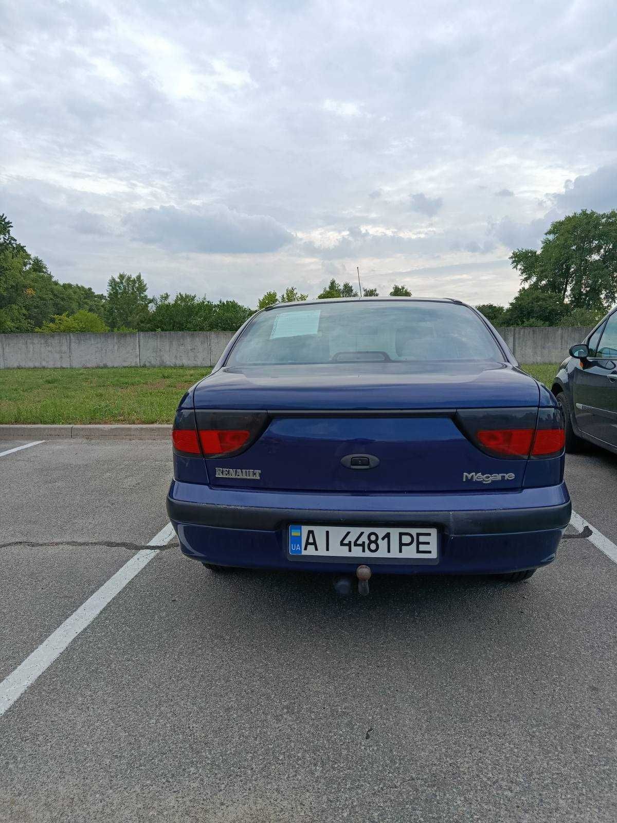 Продаю автомобіль Renault 1998 року