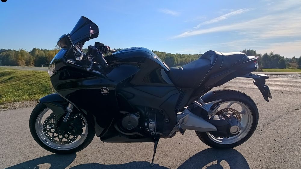 Piękna Honda VFR1200F ABS Xenon Żelowa Kanapa 2011r