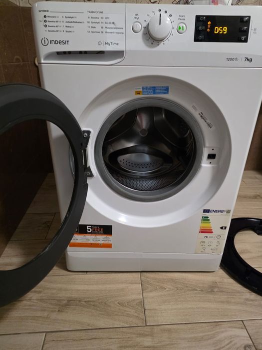 ***Pralka indesit***