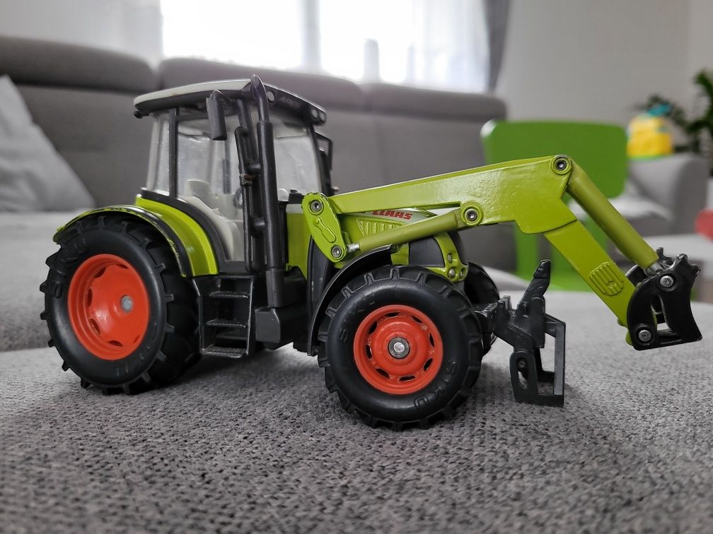 Traktor Claas z turem Siku 1:32