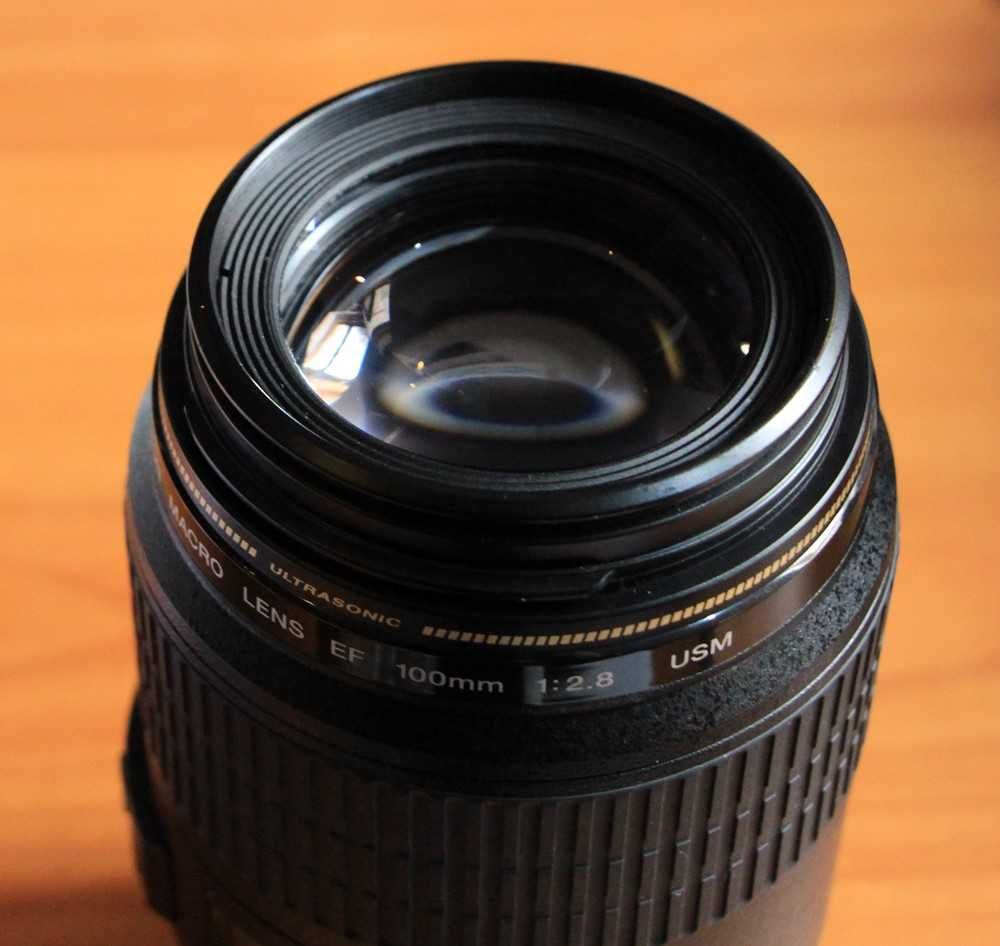 Canon EF 100mm f2.8 USM macro