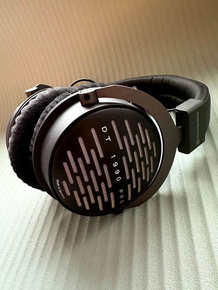 Beyerdynamic DT1990pro