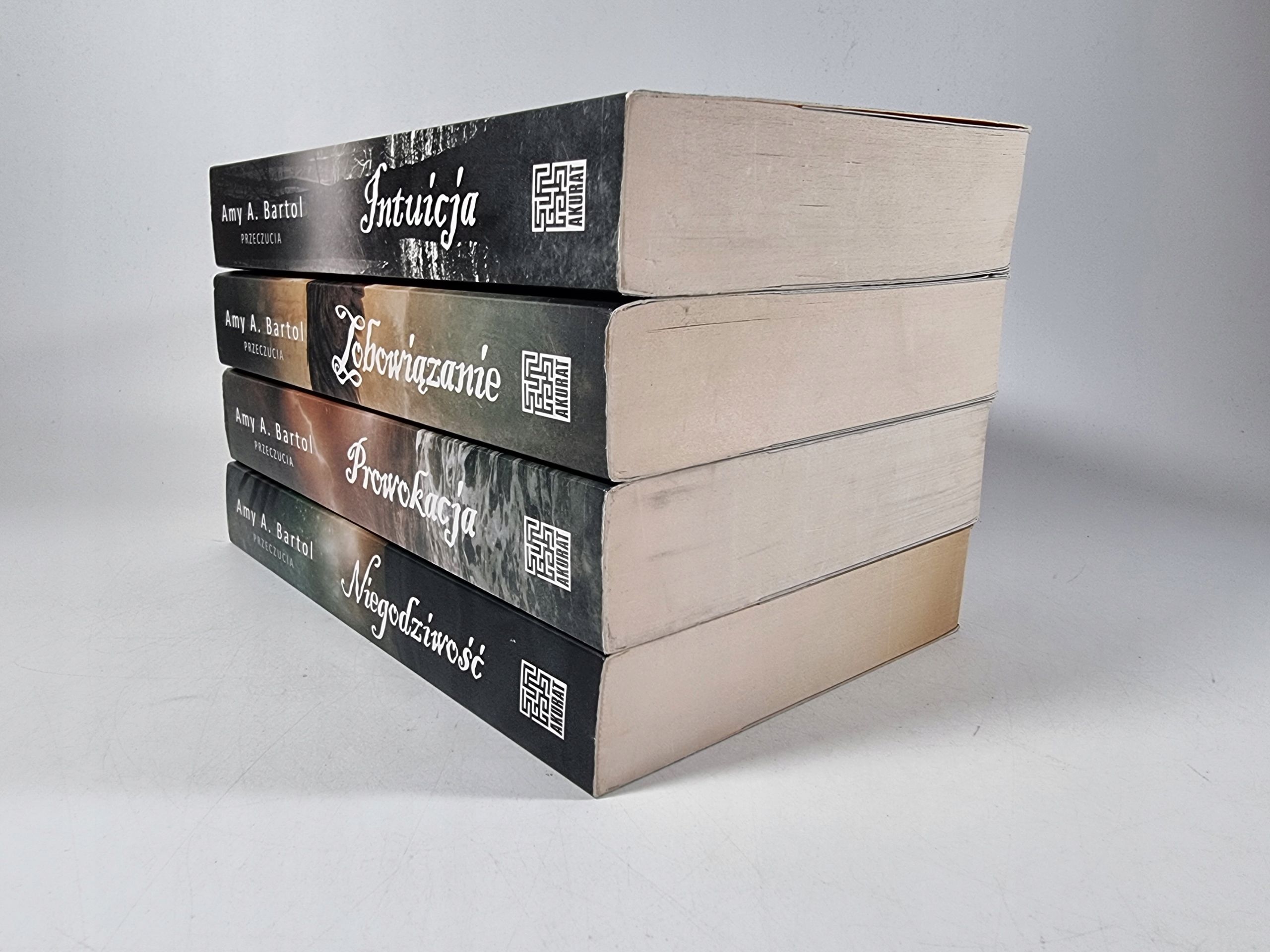Przeczucia 2-5 / Prowokacja / Amy A. Bartol