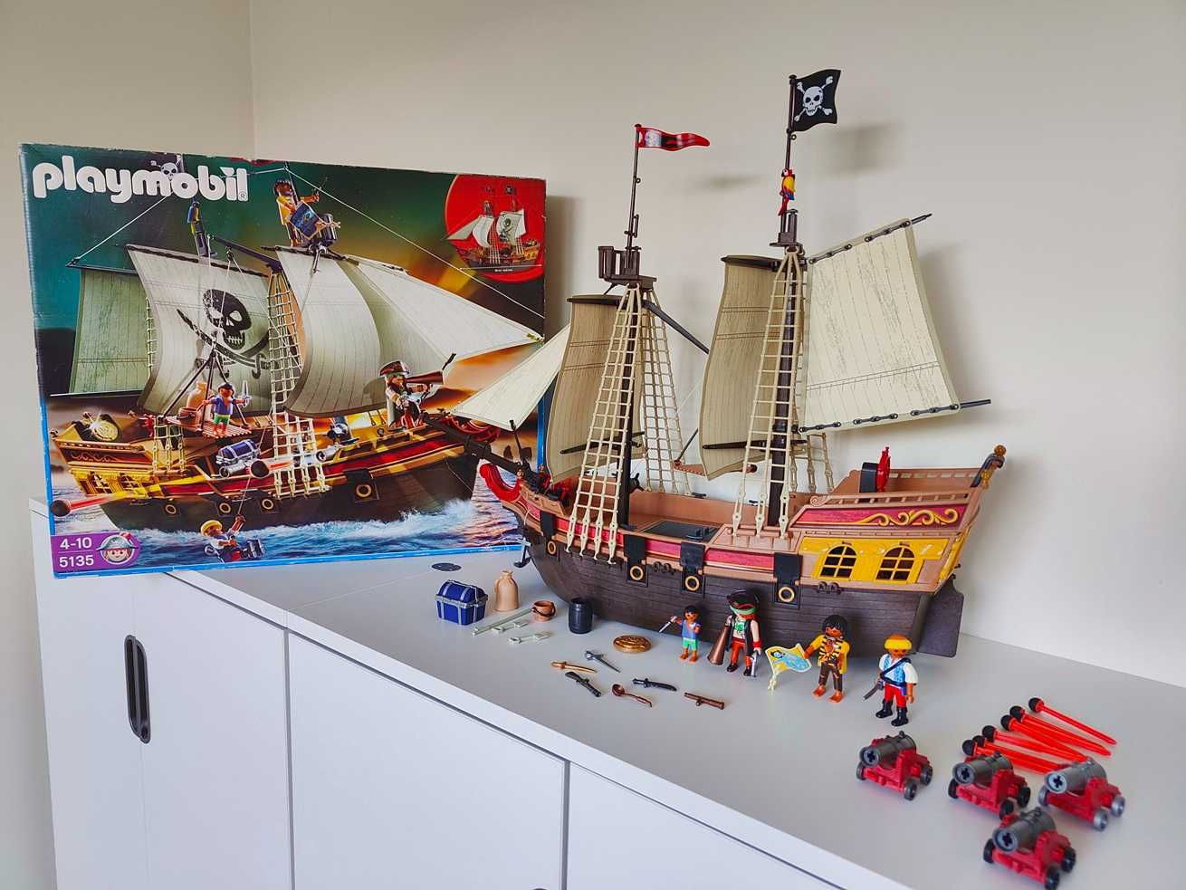 Playmobil 5135 duży Statek piracki (7 Piratów + małpka)