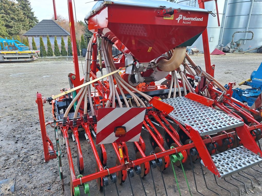 Agregat uprawowo-siewny 3m talerzowy Maschio +Accord stan bdb