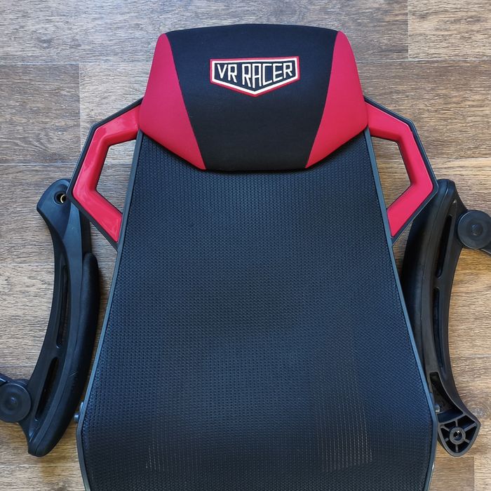 Крісло комп'ютерне VR Raser на запчастини або відновлення.