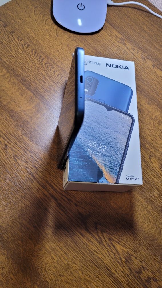Nokia C21 plus разом з новим Павербанк 10000