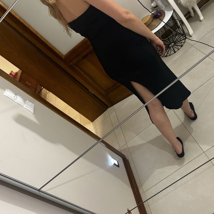 Czarna sukienka RESERVED