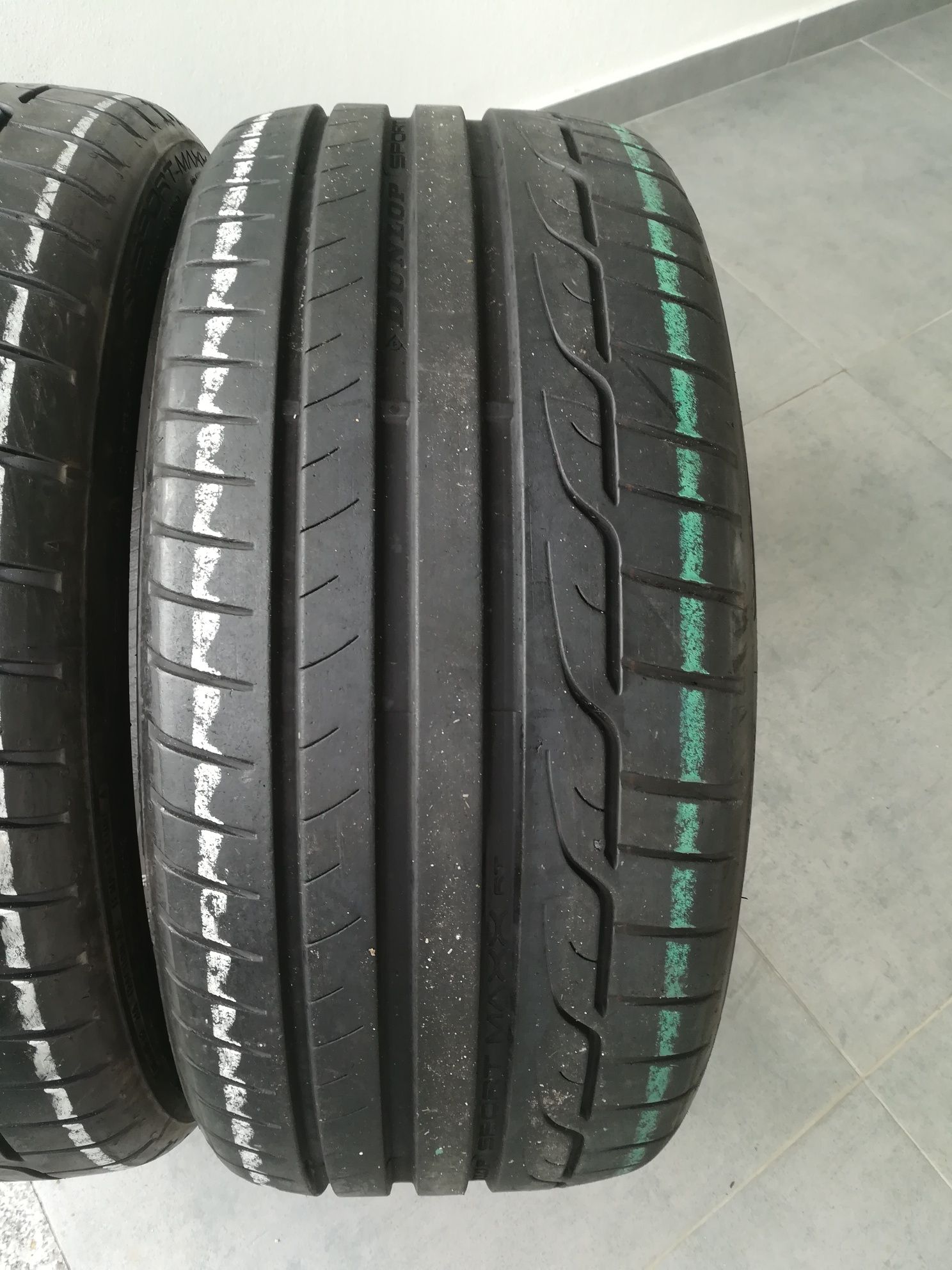 2 pneus 235 35 r19 Dunlop