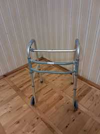 Chodzik - balkonik dla osoby niepelnosprawnej lub osoby starszej