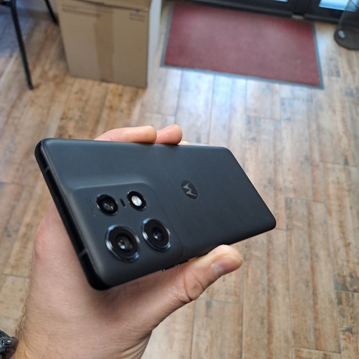 Motorola Edge 50 Pro 12/512Gb (как новый)