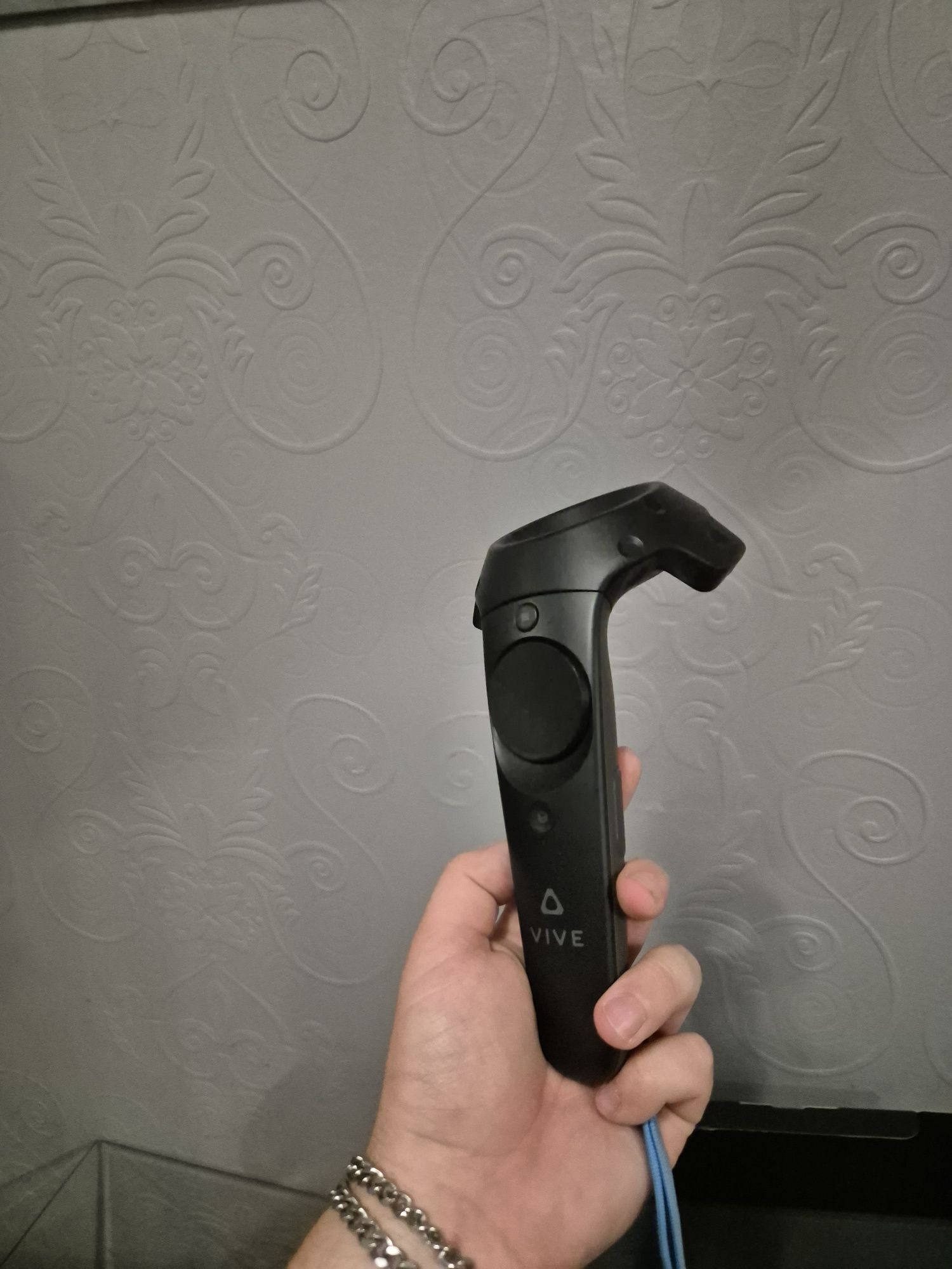 HTC Vive Cosmos Elite