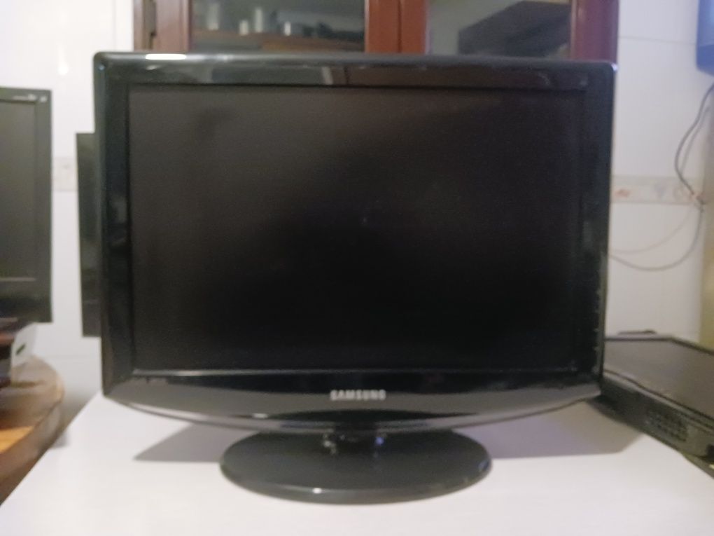 Lote varias televisões