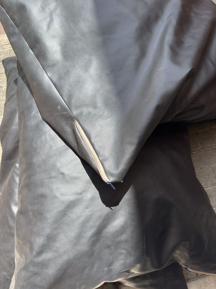 3 x Puff XL usados em napa cor preto
