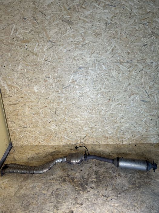 Lexus IS200 / tlumik środkowy  / wydech