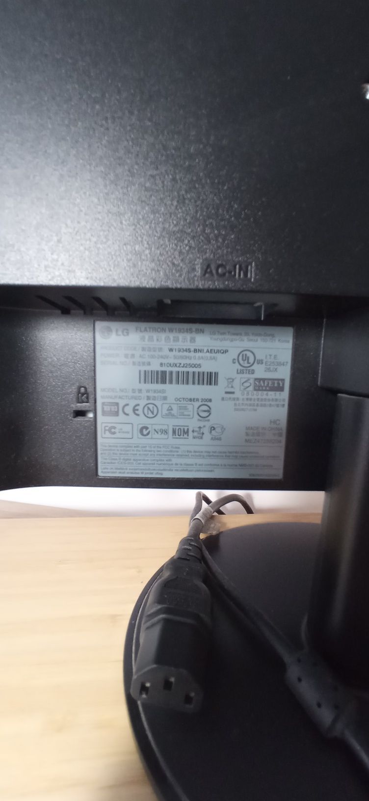LG Flatron W1934S 19"
