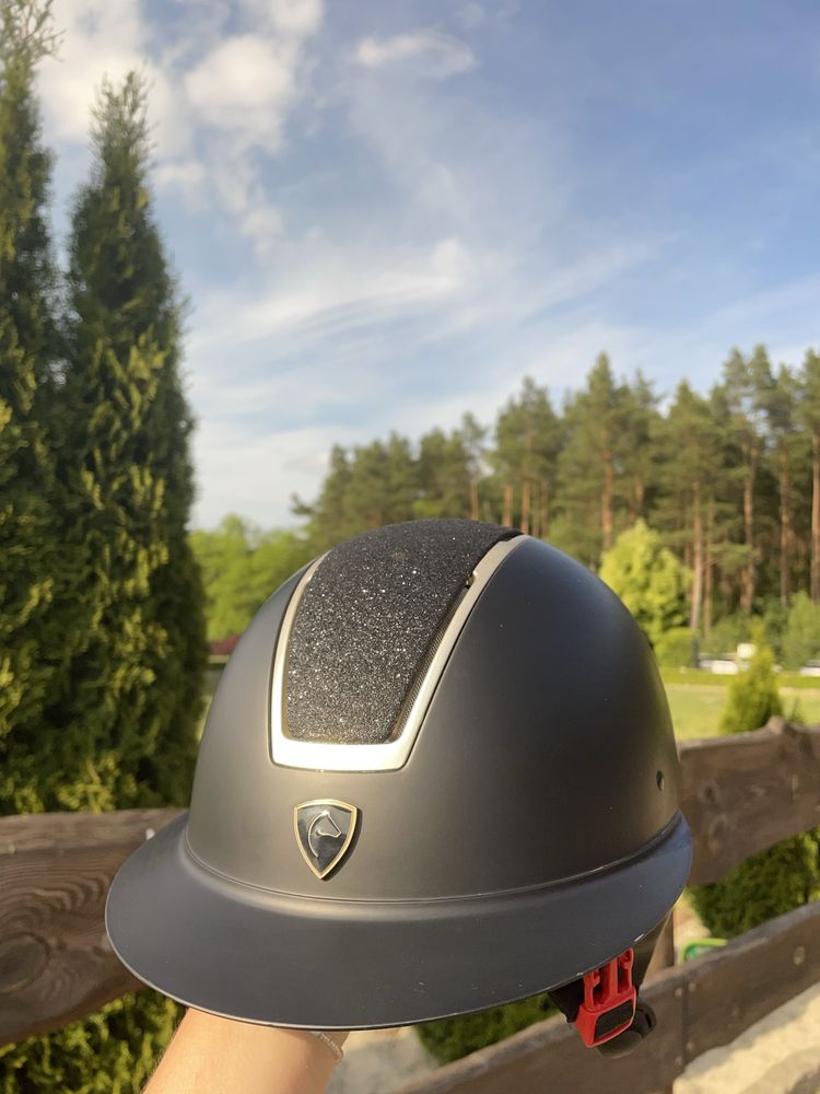 Kask Jeździecki Brokatowy Szeroki Daszek