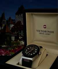 Швейцарские Часы Victorinox Swiss Army  241131