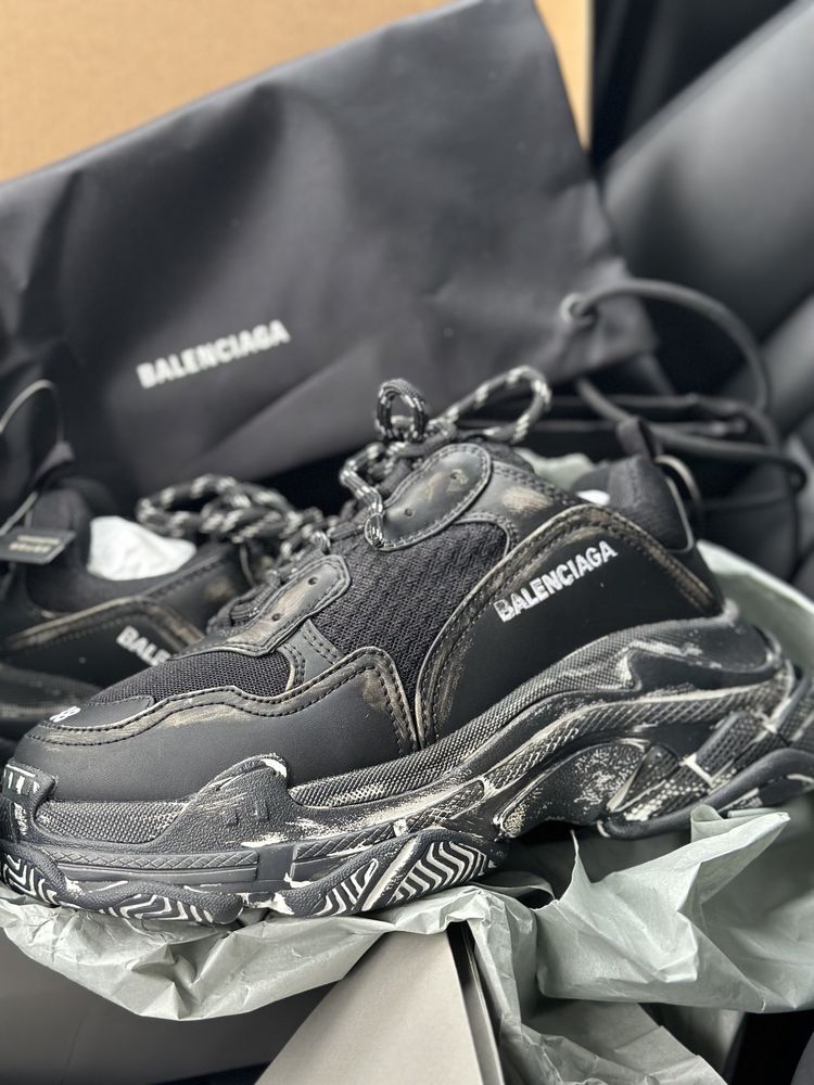 Кросівки balenciaga triple s