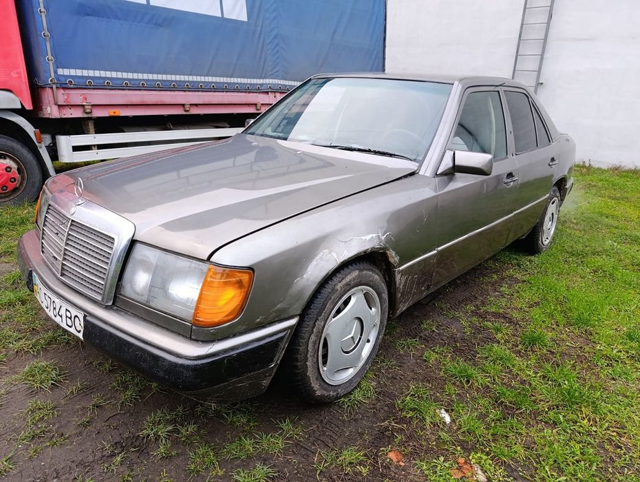 Мерс 124 5тиступка 2.3 бенз/газ