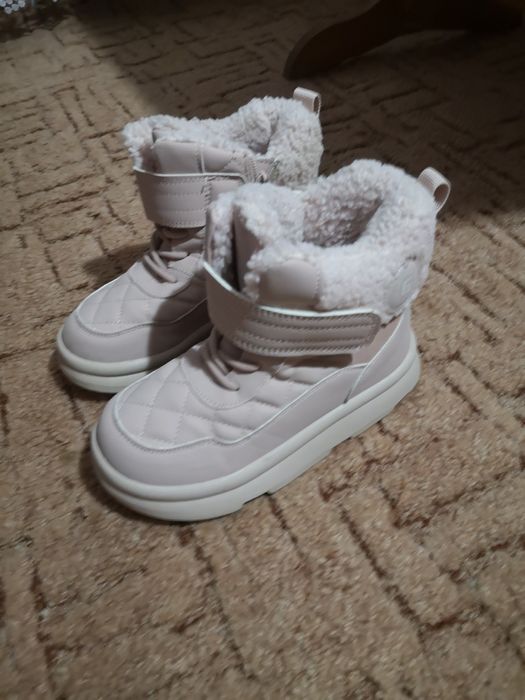 Продам детские сапожки