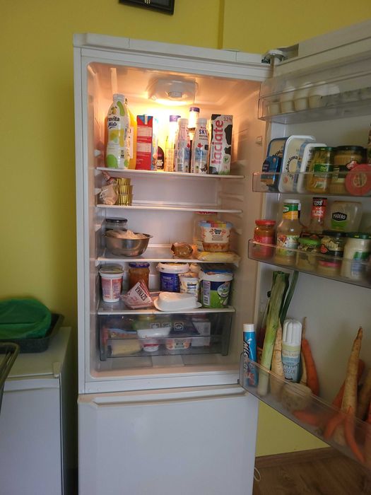 Sprzedam lodówkę