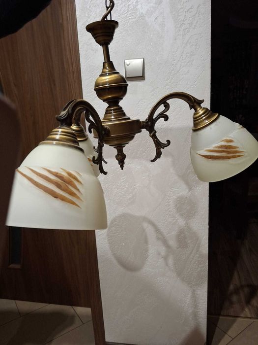 Sprzedam żyrandol i 2 lampki nocne komplet