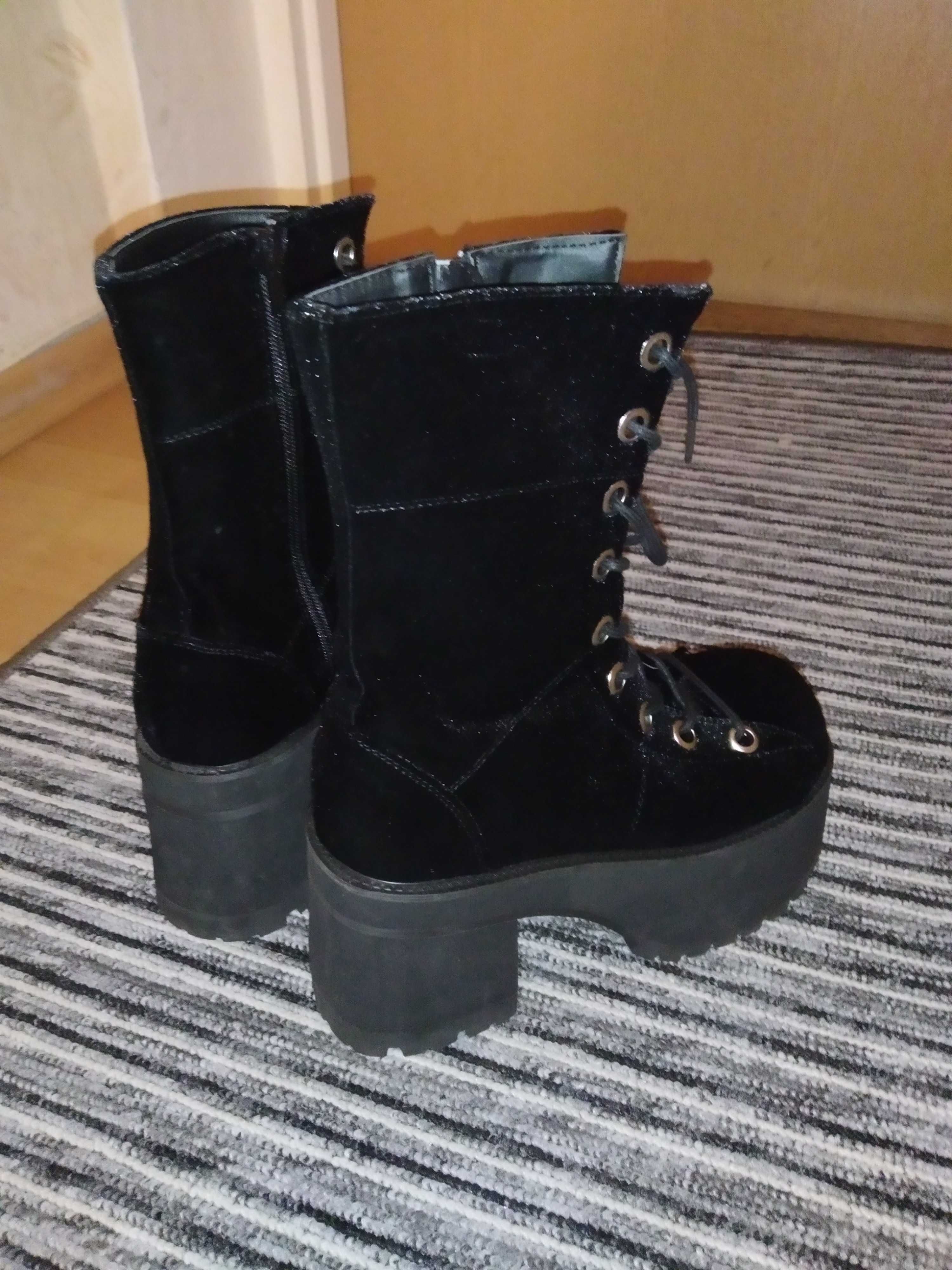 Buty gotyckie goth Demonia Ranger-301 czarne welurowe założone raz