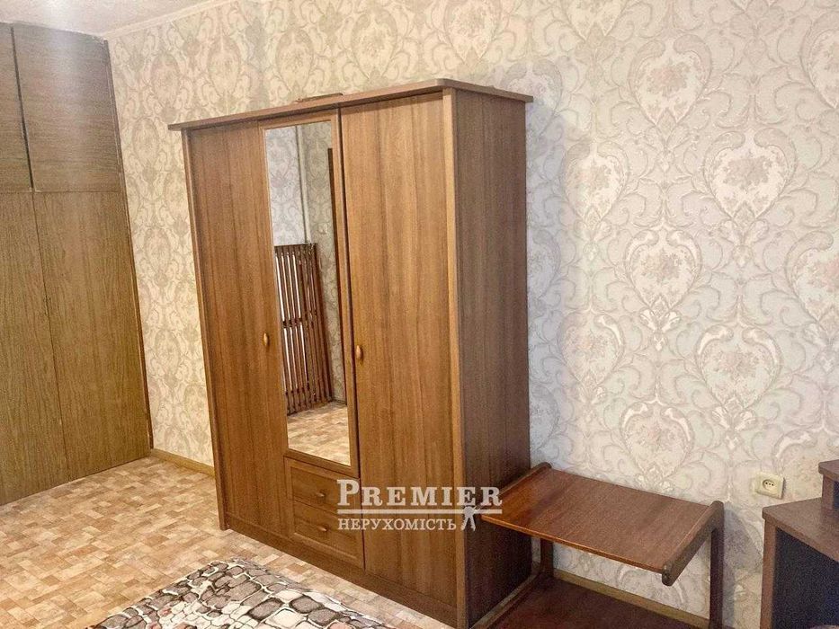 Продам 2-х ком квартиру рядом с парком Шевченко.