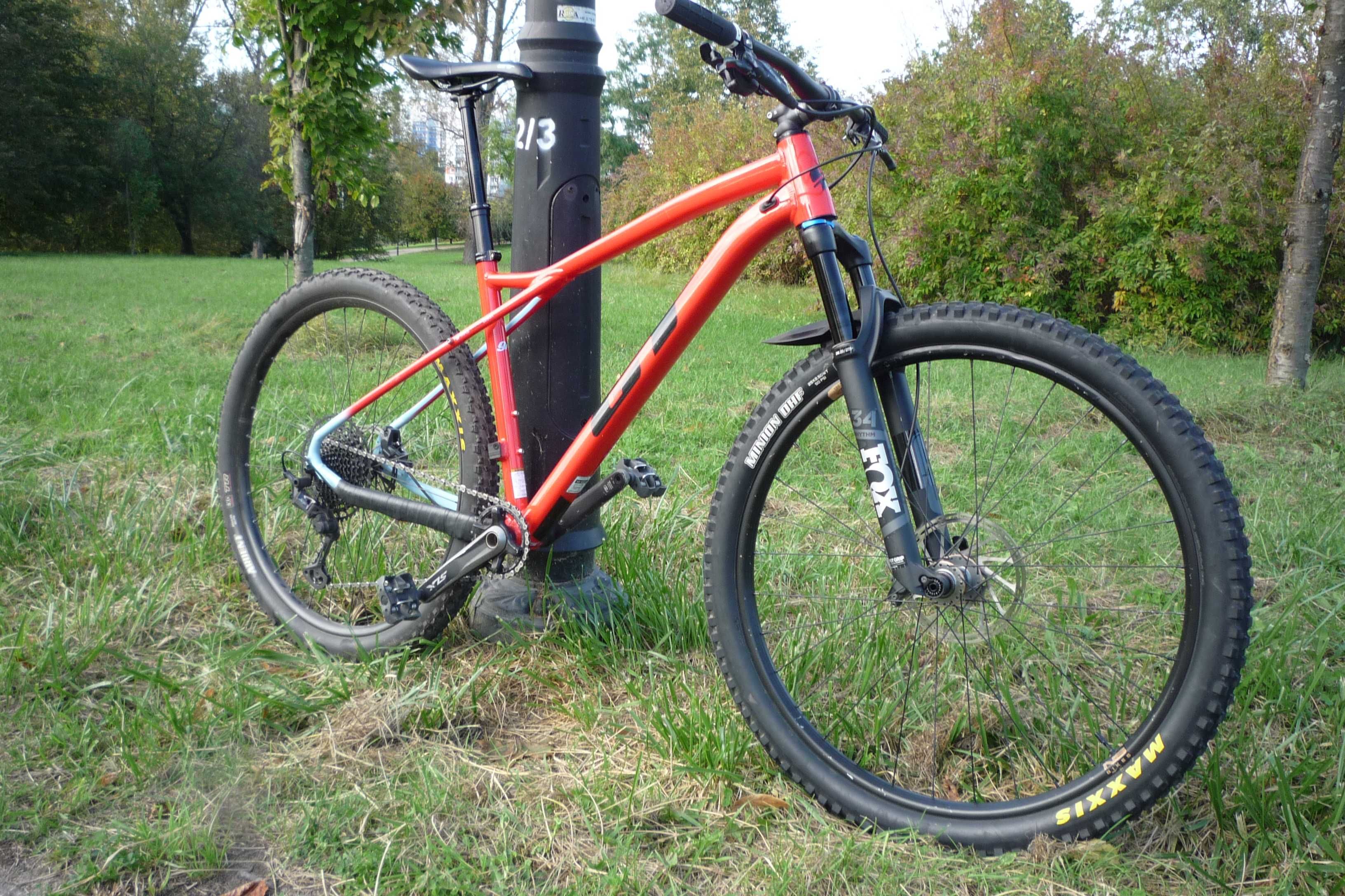 GT Avalanche Comp 2020 29er + FOX 34 + 1x12 DeoreXT + Code R