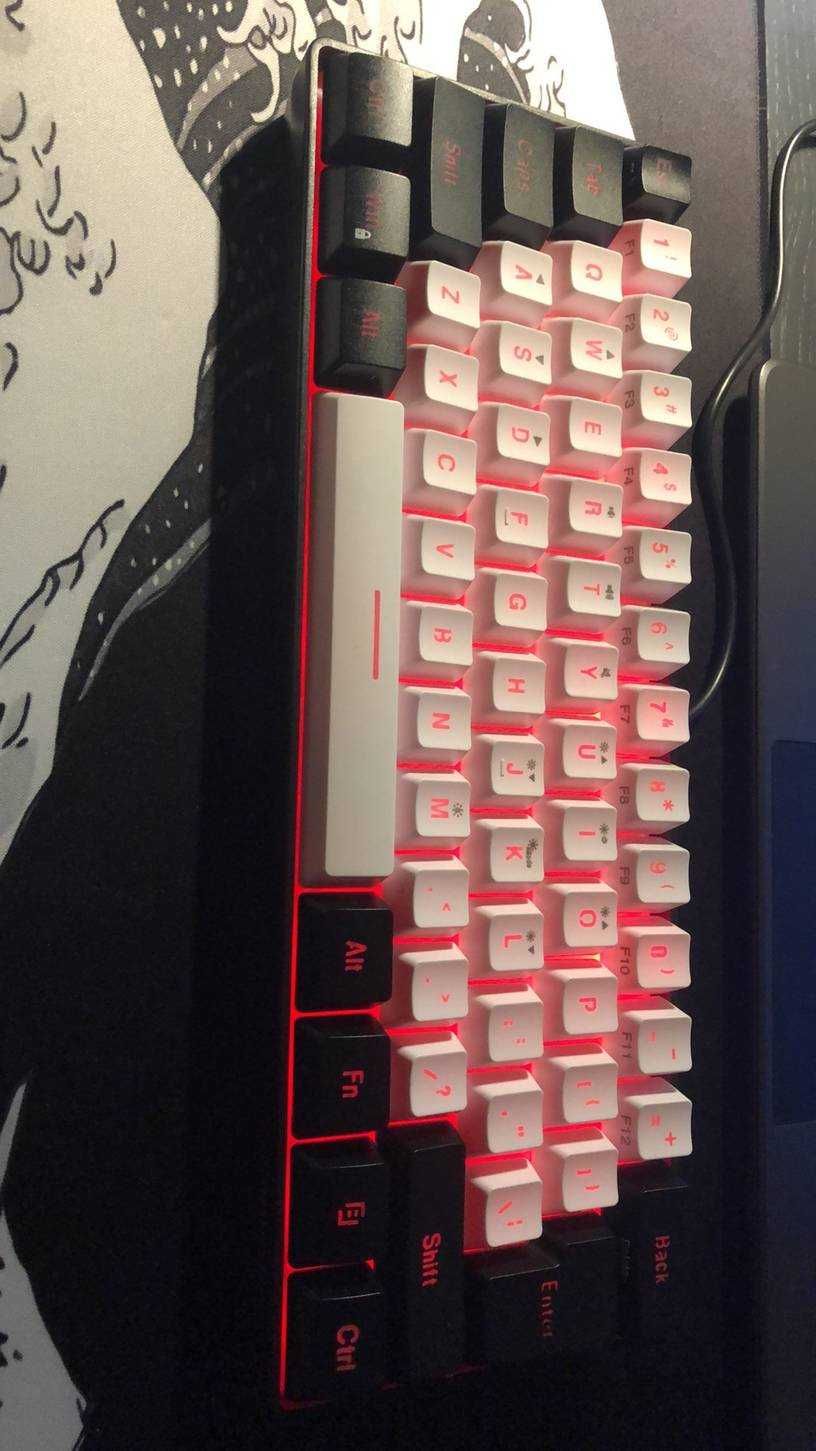 Teclado RGB 60% novo