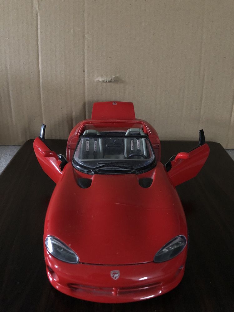 Dodge Viper burago 1/18