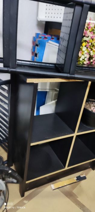 Móvel para TV ou apoio.