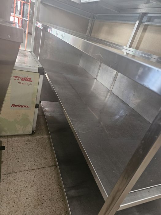 Balcão de inox neutro