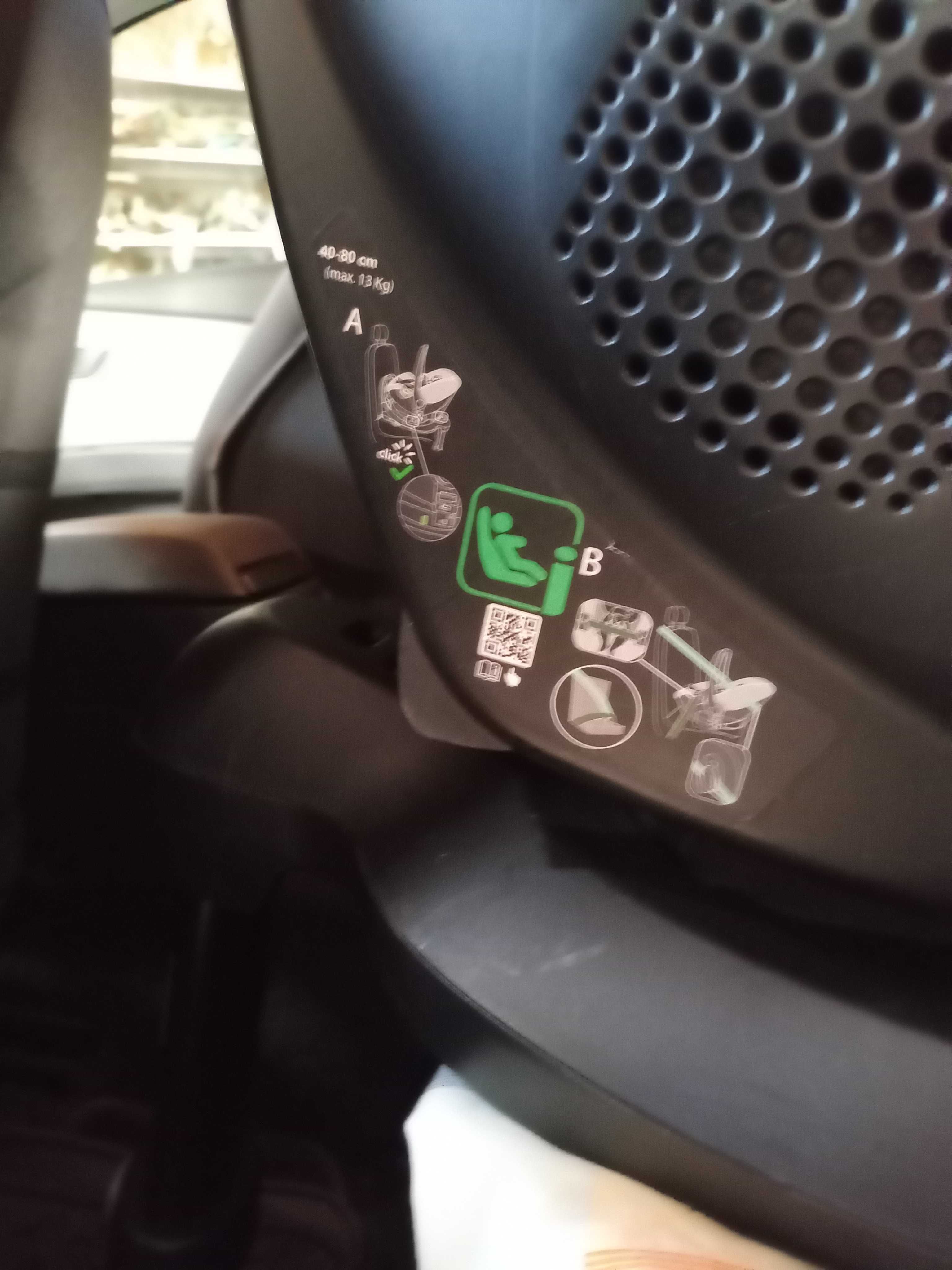 Chicco Kory I-size 40-80cm e base isofix rotativa 360º
