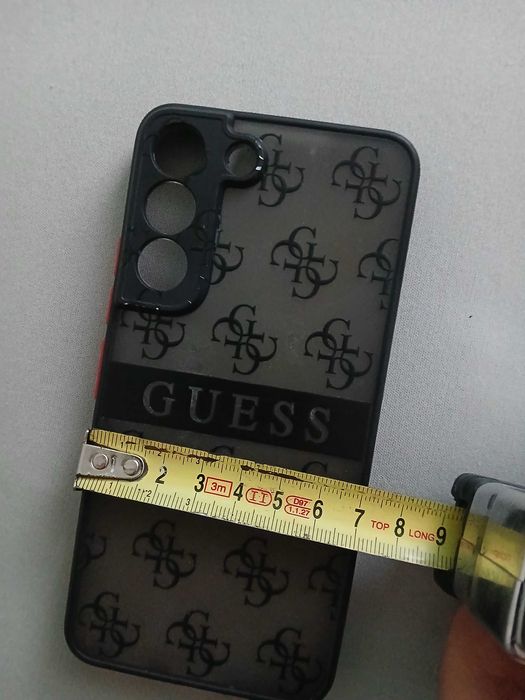 Etui na telefon Guess