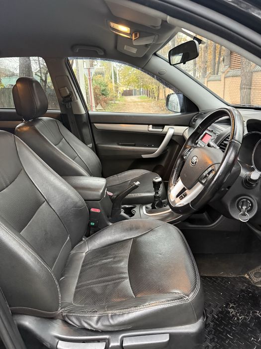 Kia Sorento 2.2 дизель 2011 год механика 4*4