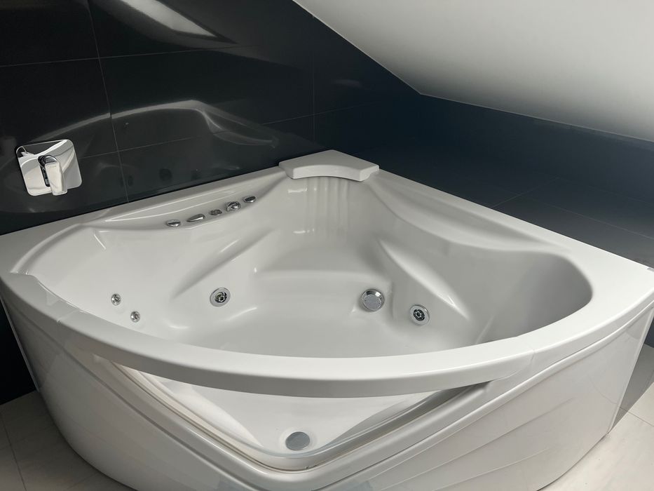 Wanna z hydromasażem stan idealny