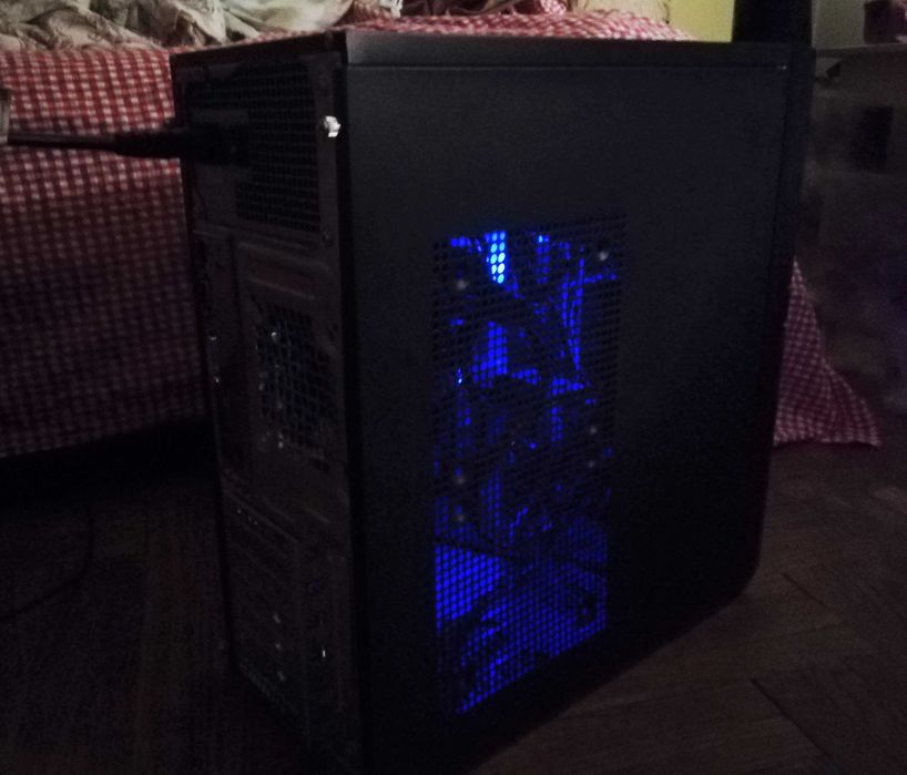 налаштований , 4-х ядерний компьютер 4x3,8