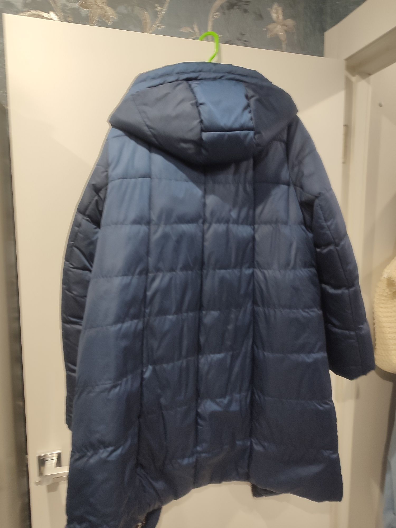 Продам зимний пуховик. 800 грн.
