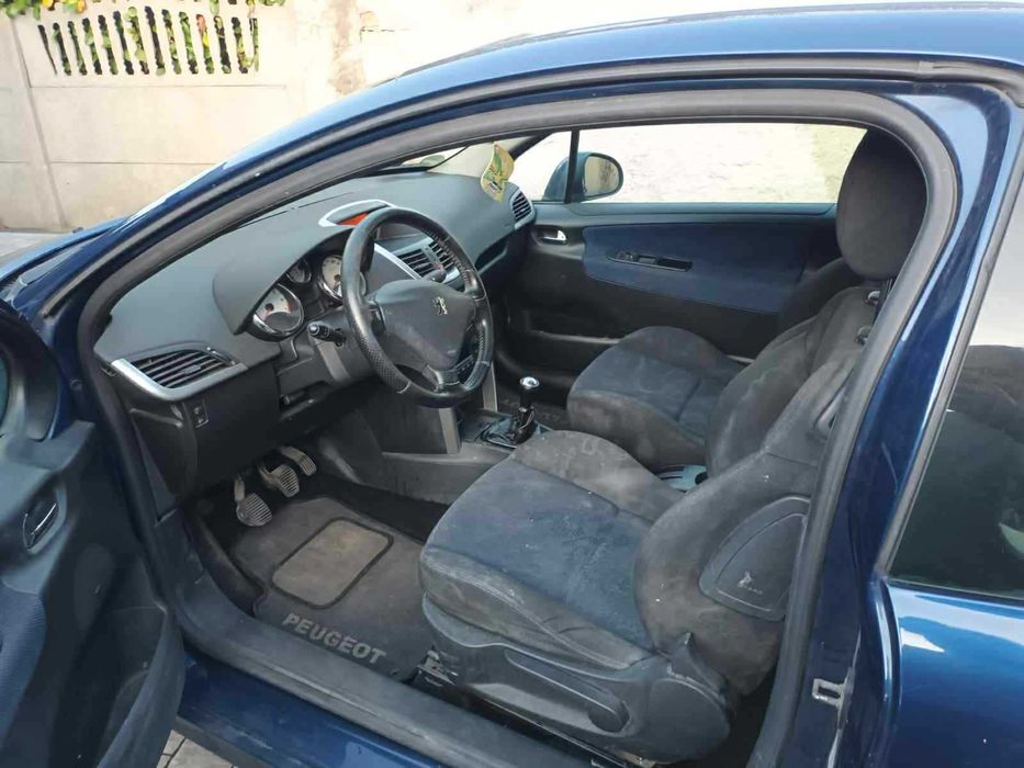 Peugot 2007 samochód osobowy