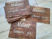 Rustykalny drewniany hymn o miłości dekoracje kościoła wesele ślub
