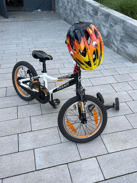 Rowerek Giant Animator komplet (kółka boczne, kask)